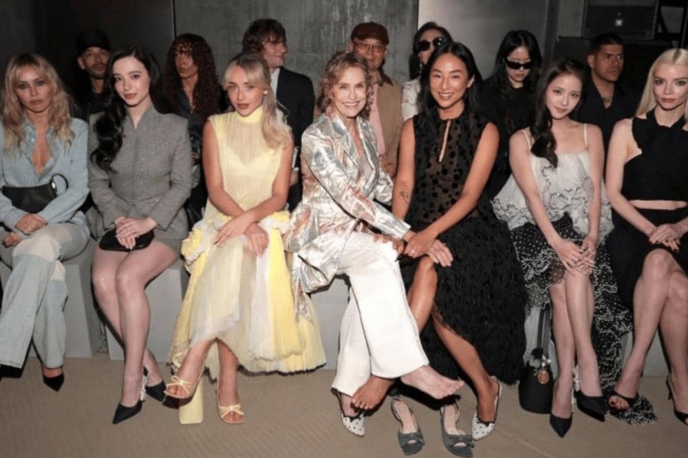 Ada Jisoo & Miley, Intip Gaya Para Seleb di Dior Cruise 2027!