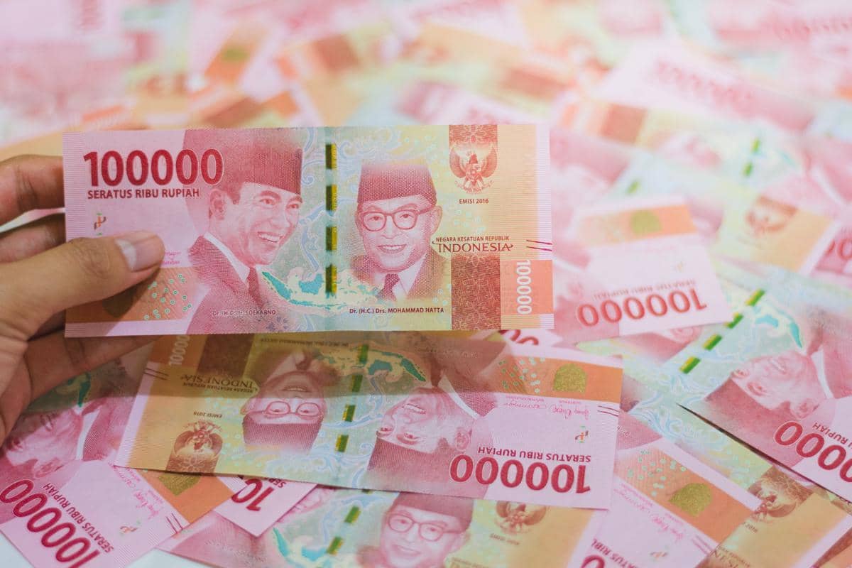 Rupiah Makin Melemah, Apa yang Bisa Dilakukan Masyarakat?