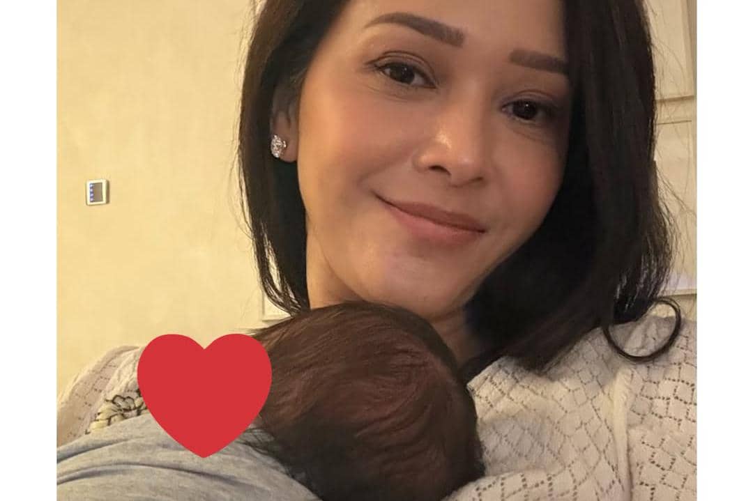 Maia Estianty dan cucu 4.jpg