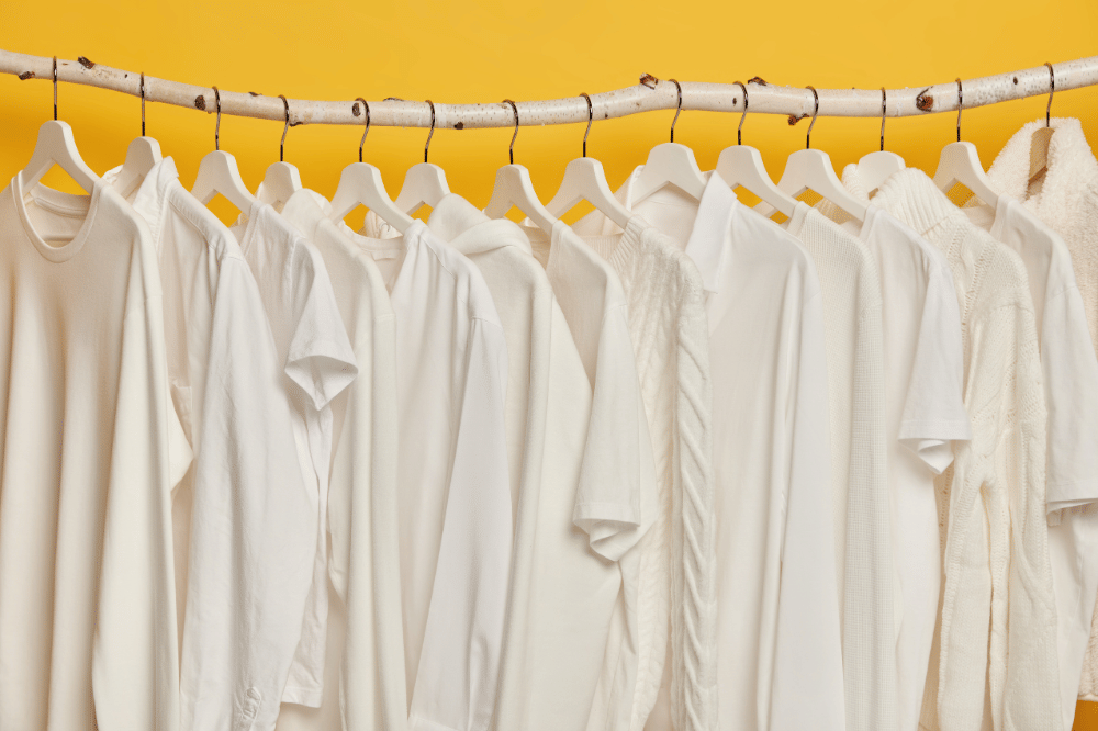 Baju putih menguning