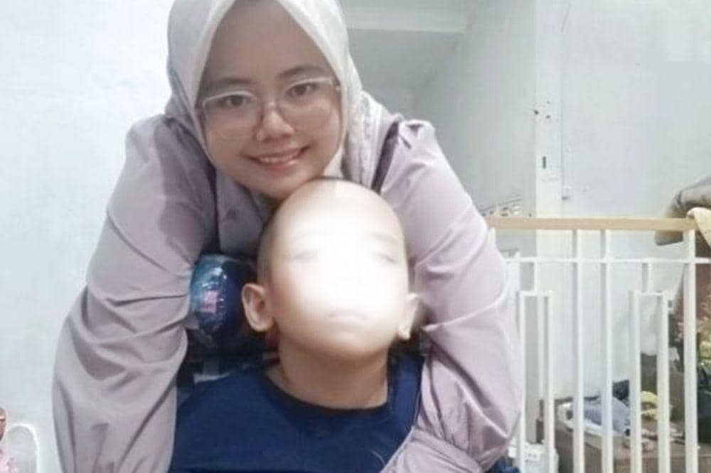 seorang anak alami kelumpuhan otak di usia 9 tahun