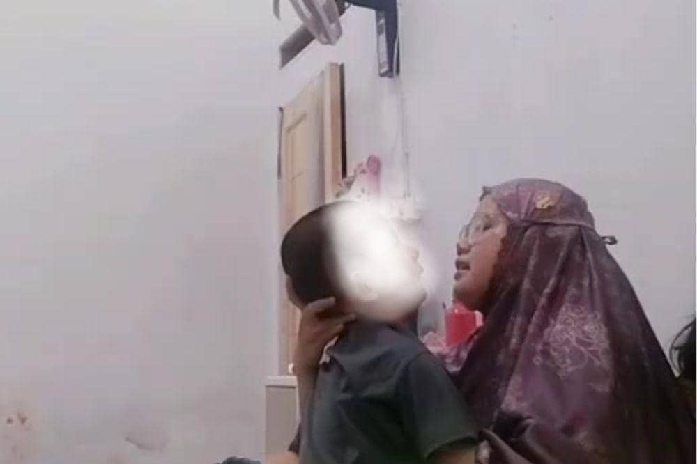 seorang anak alami kelumpuhan otak di usia 9 tahun