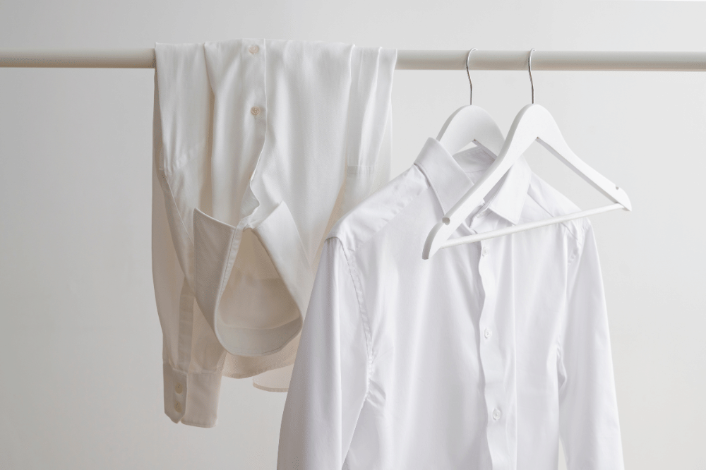 Bukan Sekadar Kotor, Ini 5 Penyebab Baju Putih Menguning