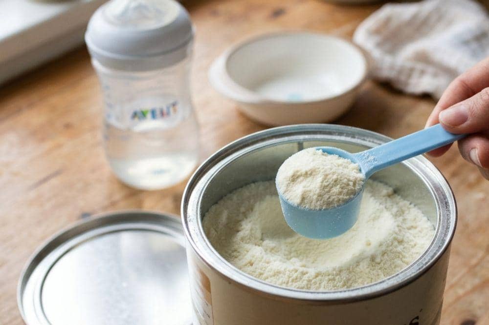 Pemberian Susu Formula pada Bayi Hanya Atas Anjuran Dokter dan Indikasi Medis
