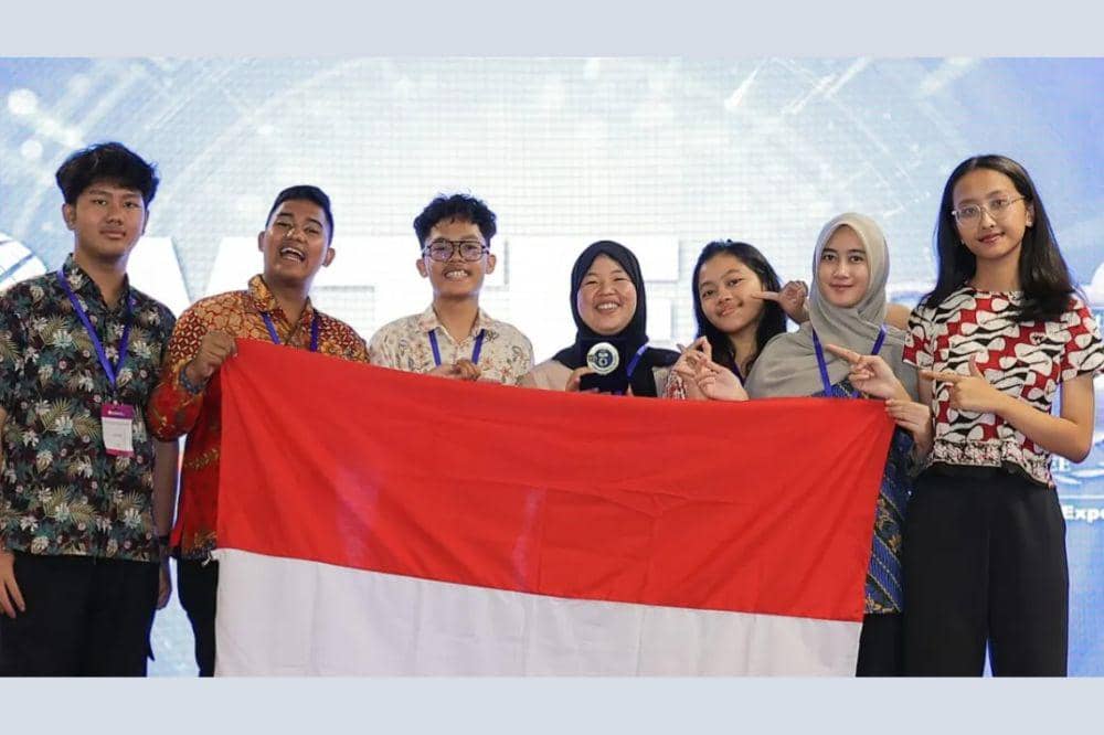 Para siswa berprestasi pencetus alat deteksi ADHD