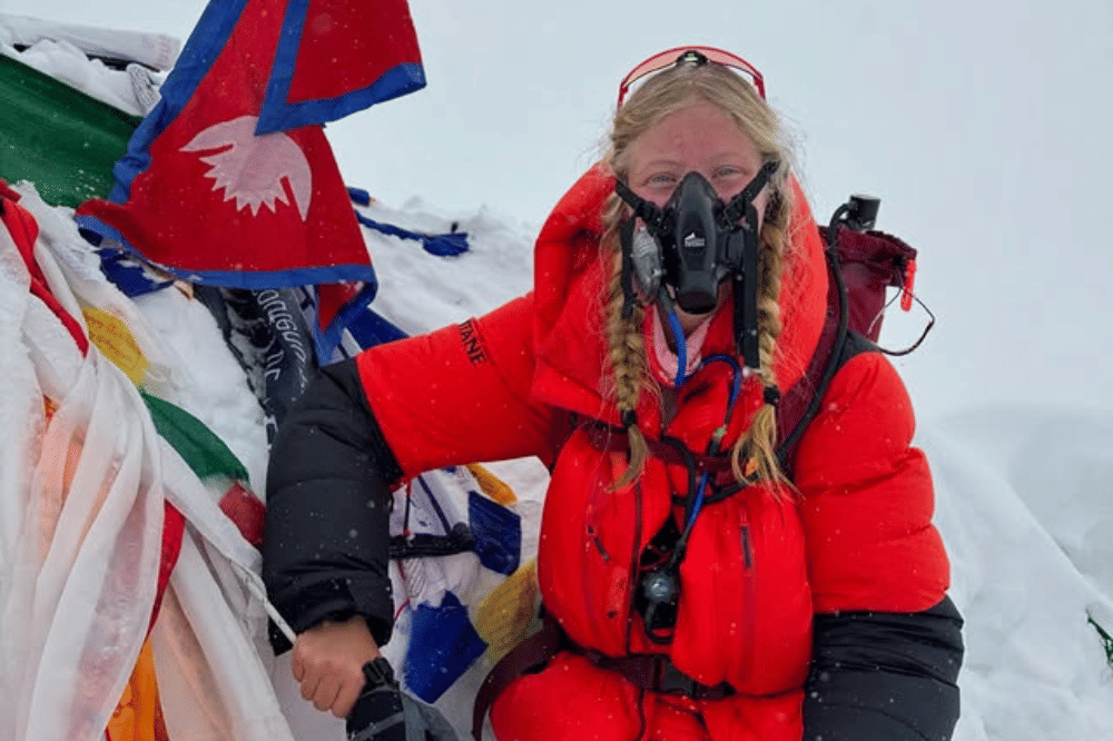 Bianca saat berada di atas gunung 