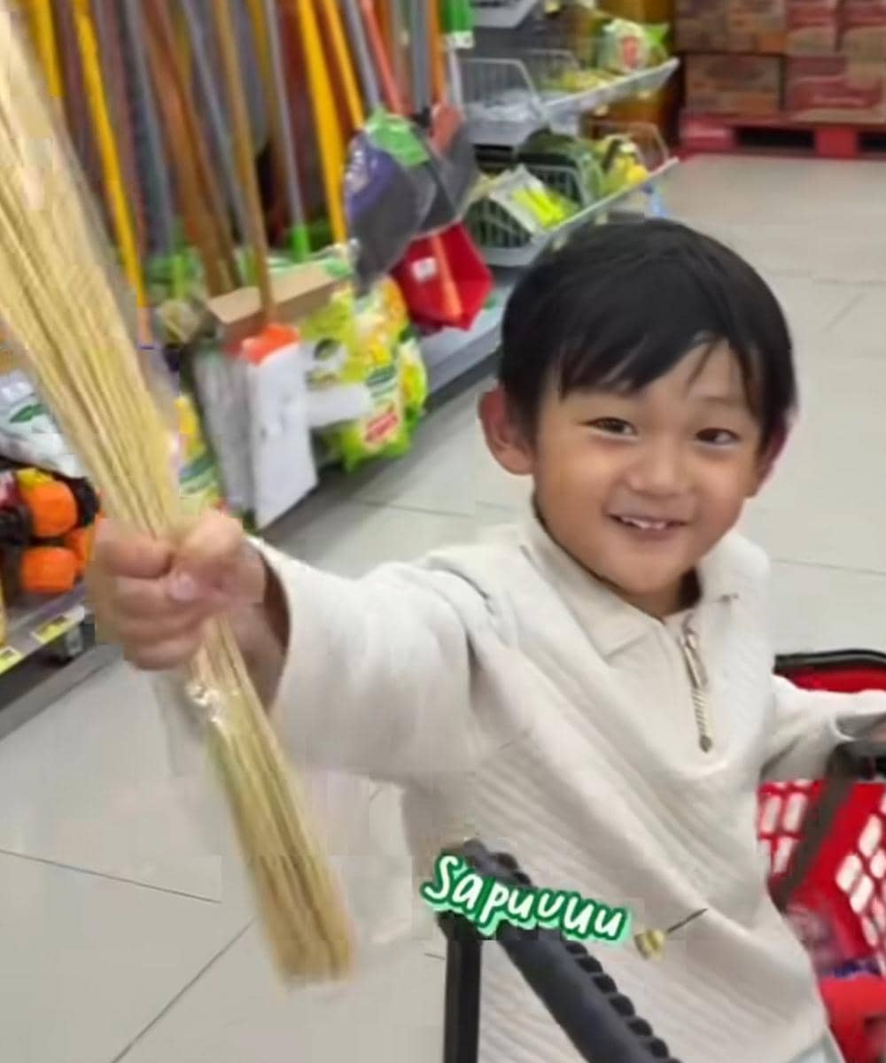 Junho anak Daehoon belanja Jipdeuri