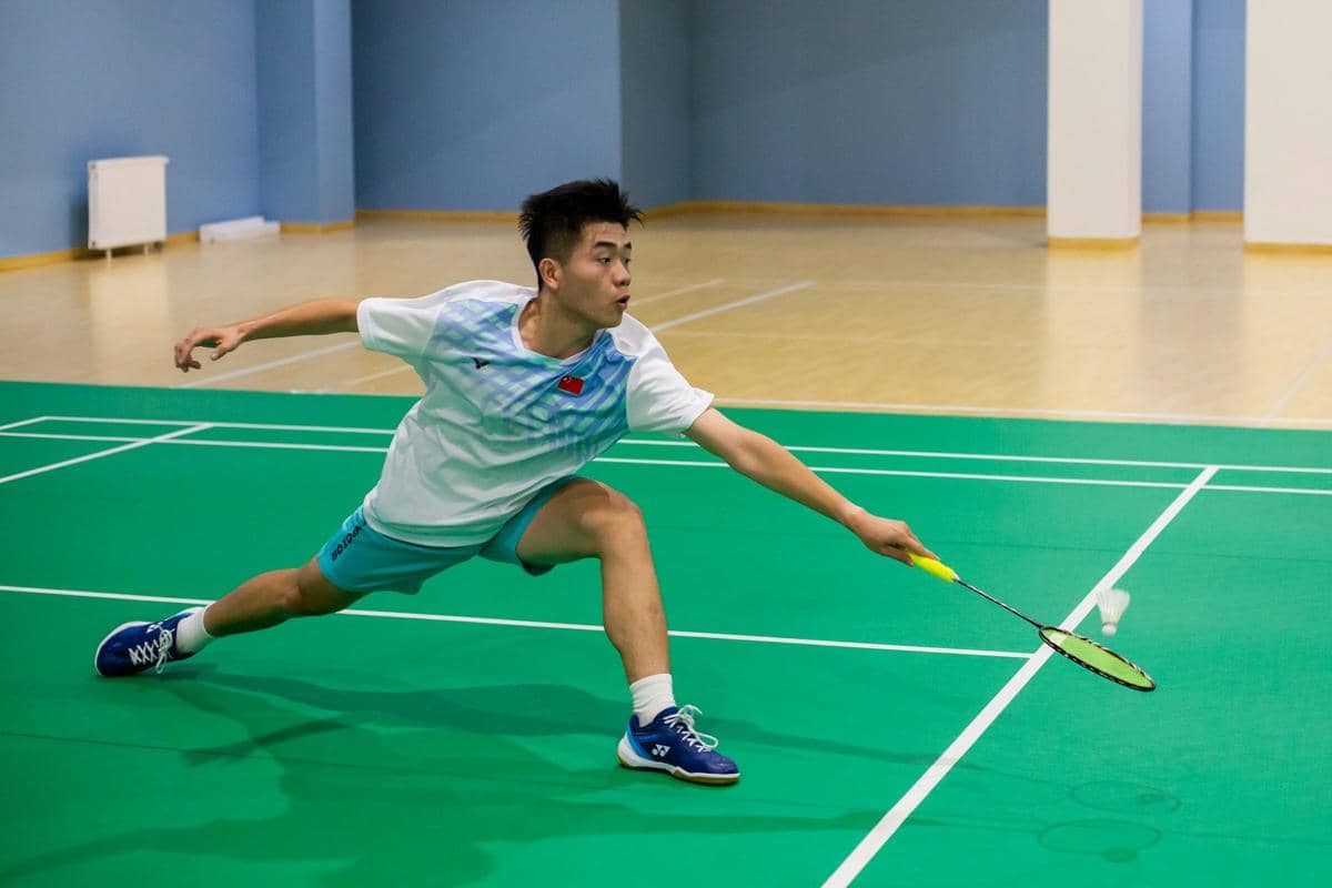 8 Olahraga yang Bikin Umur Lebih Panjang, Ada Jogging hingga Badminton
