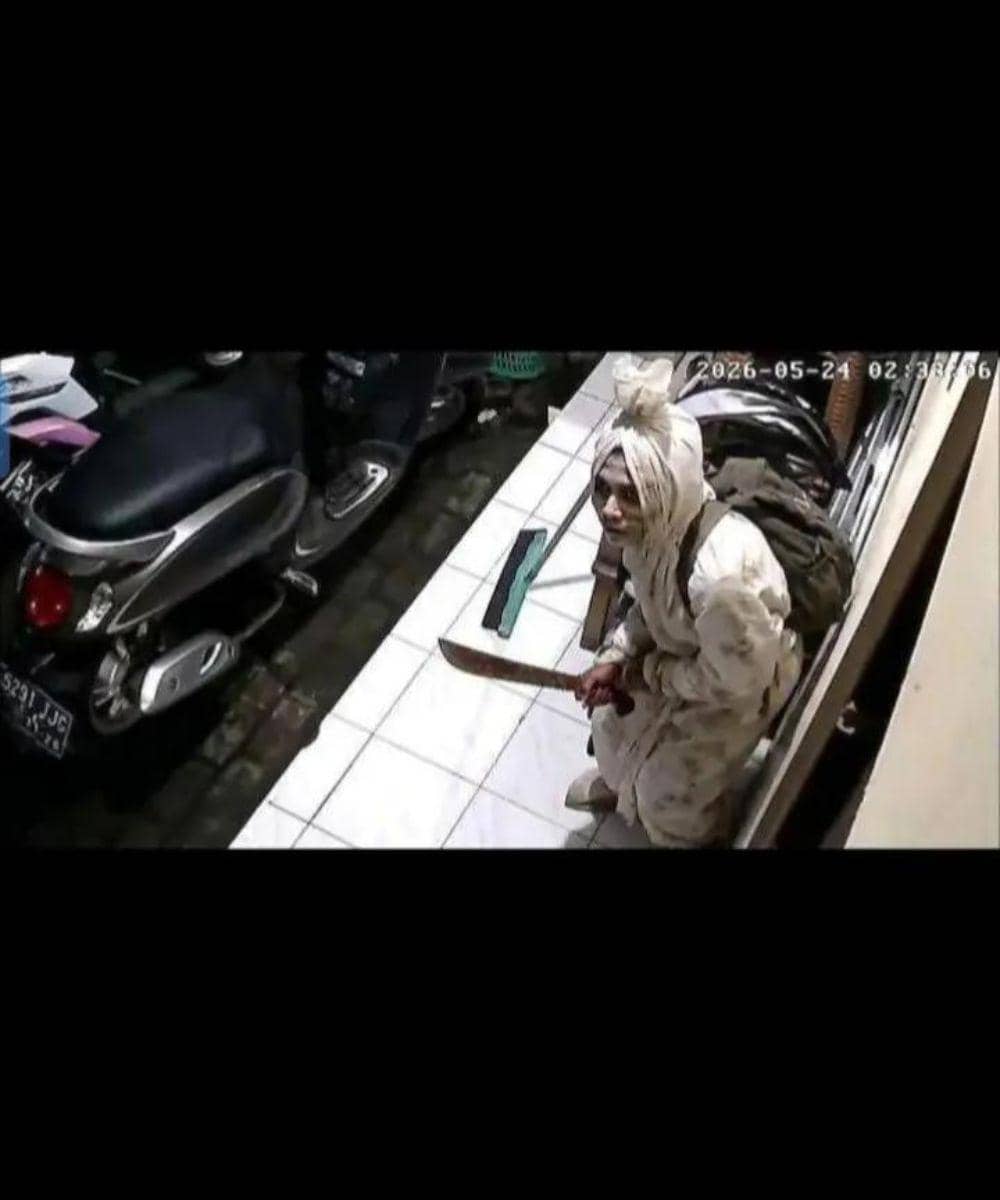 teror pocong