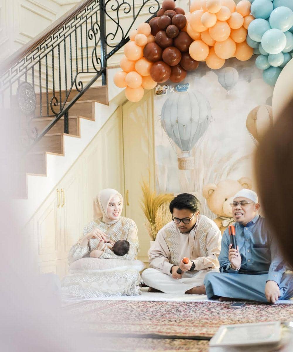 Acara tasyakuran akikah berlangsung hangat