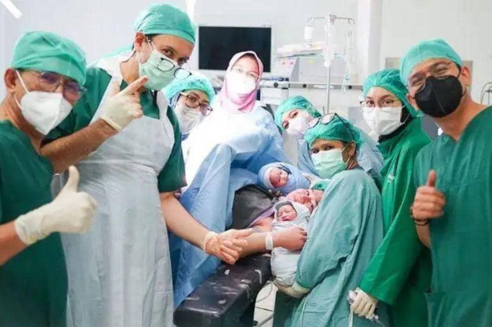 Intip Cara Masayu Clara Turunkan Berat Badan Usai Melahirkan (1).jpg