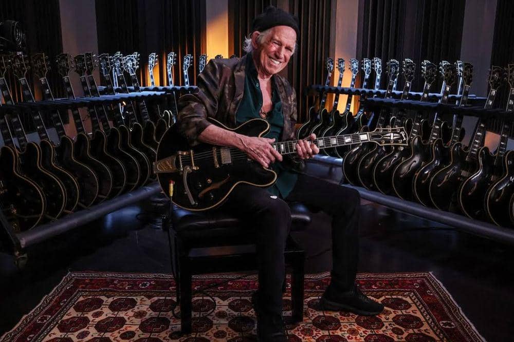 Gitaris Rolling Stones Keith Richard Sambut Kelahiran Buyut Pertama
