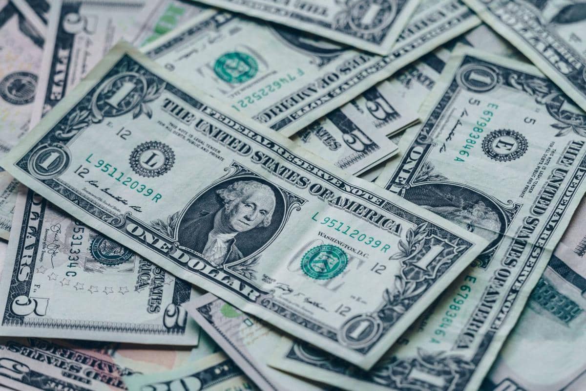 uang dolar