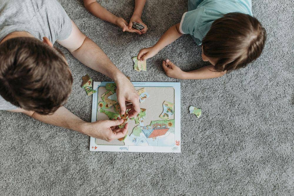 Bermain puzzle dapat mencerdaskan otak anak