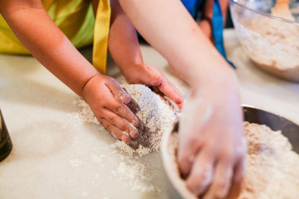 Memasak dapat mencerdaskan otak anak