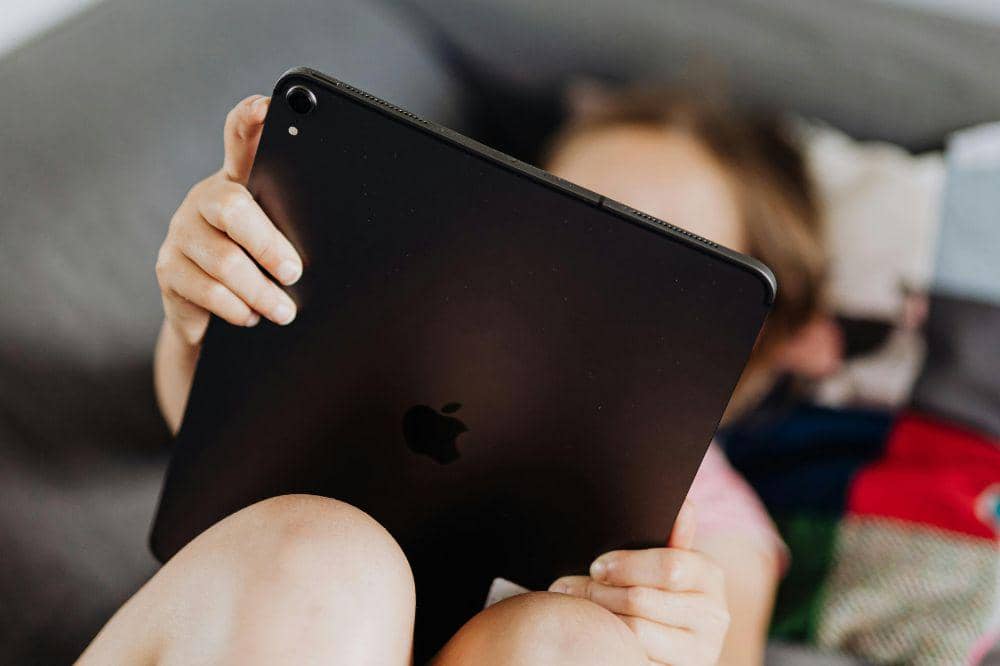 Panduan Screen Time Anak Menurut WHO, di Rumah Sudah Berlaku Belum Nih?