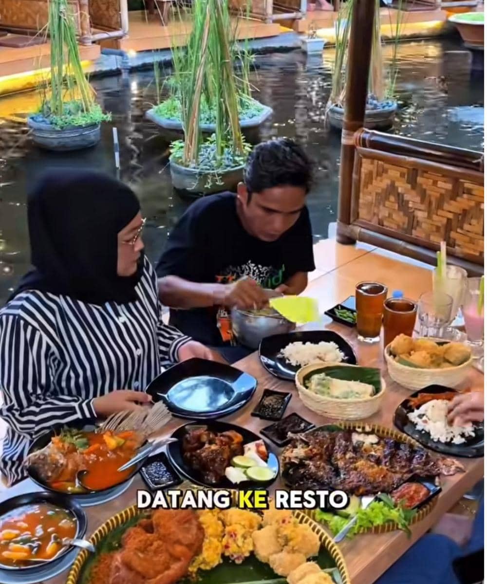 Tempat makan ramah anak di Jakarta Barat Kampung Kecil
