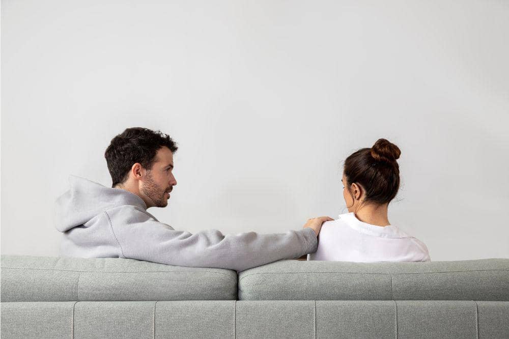 10 Kelebihan Menikah dengan Pasangan Introvert