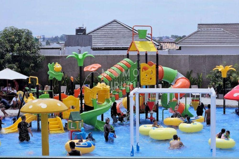 B-Splash Waterpark and Playground