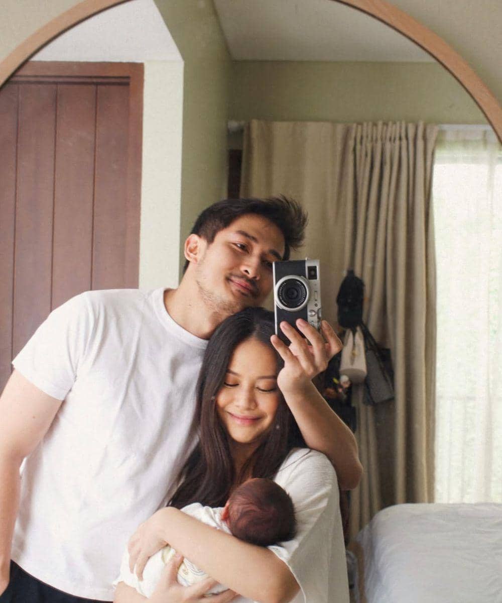 Kasih sayang Papa dan Mama untuk Baby Kian
