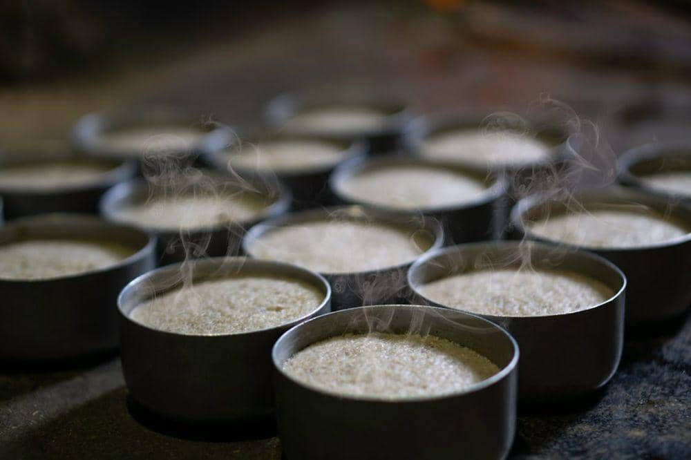6 Kesalahan Umum Saat Memasak Nasi yang Bikin Hasilnya Selalu Gagal
