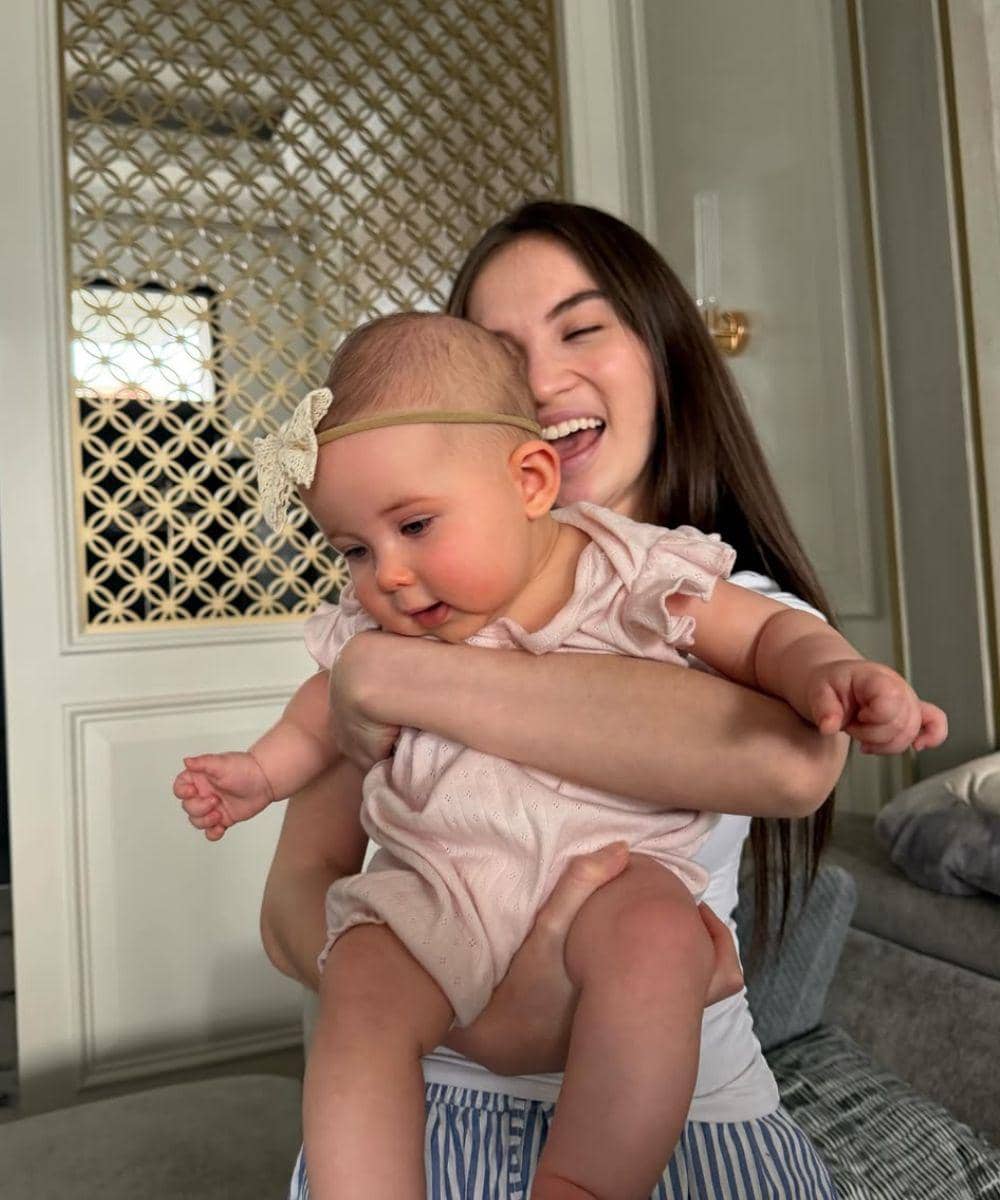 Elina Sedih Harus Berpisah dengan Baby Kaia