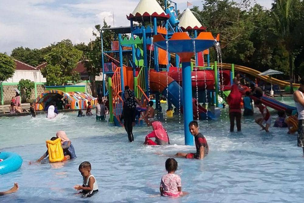 Taman Wisata Pasir Putih