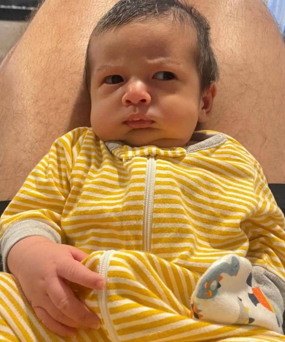 Baby Thomas dengan wajah cemberut