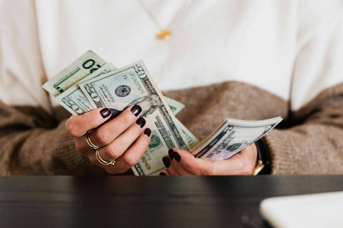 Berapa Dana Darurat yang Ideal untuk Lajang dan Menikah