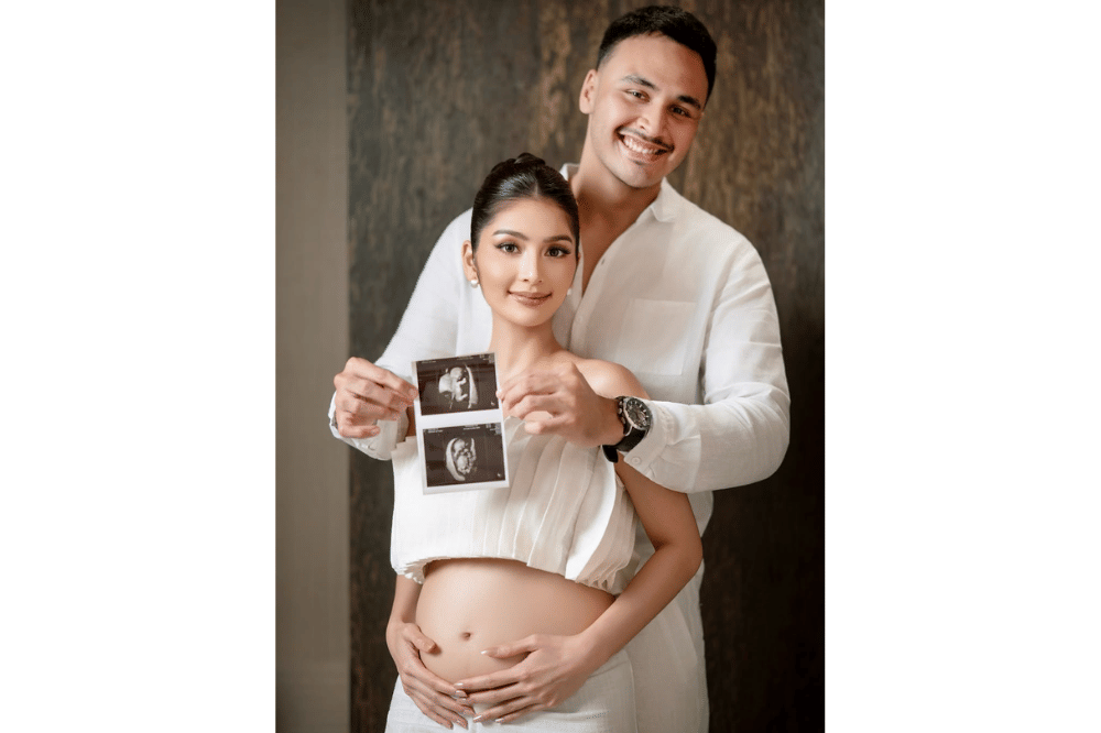 foto debi sagita pamer baby bump kehamilan pertama