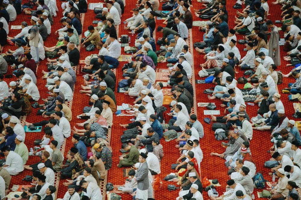 7 Arti Mimpi Salat Berjamaah di Masjid, Benarkah Bawa Berkah?