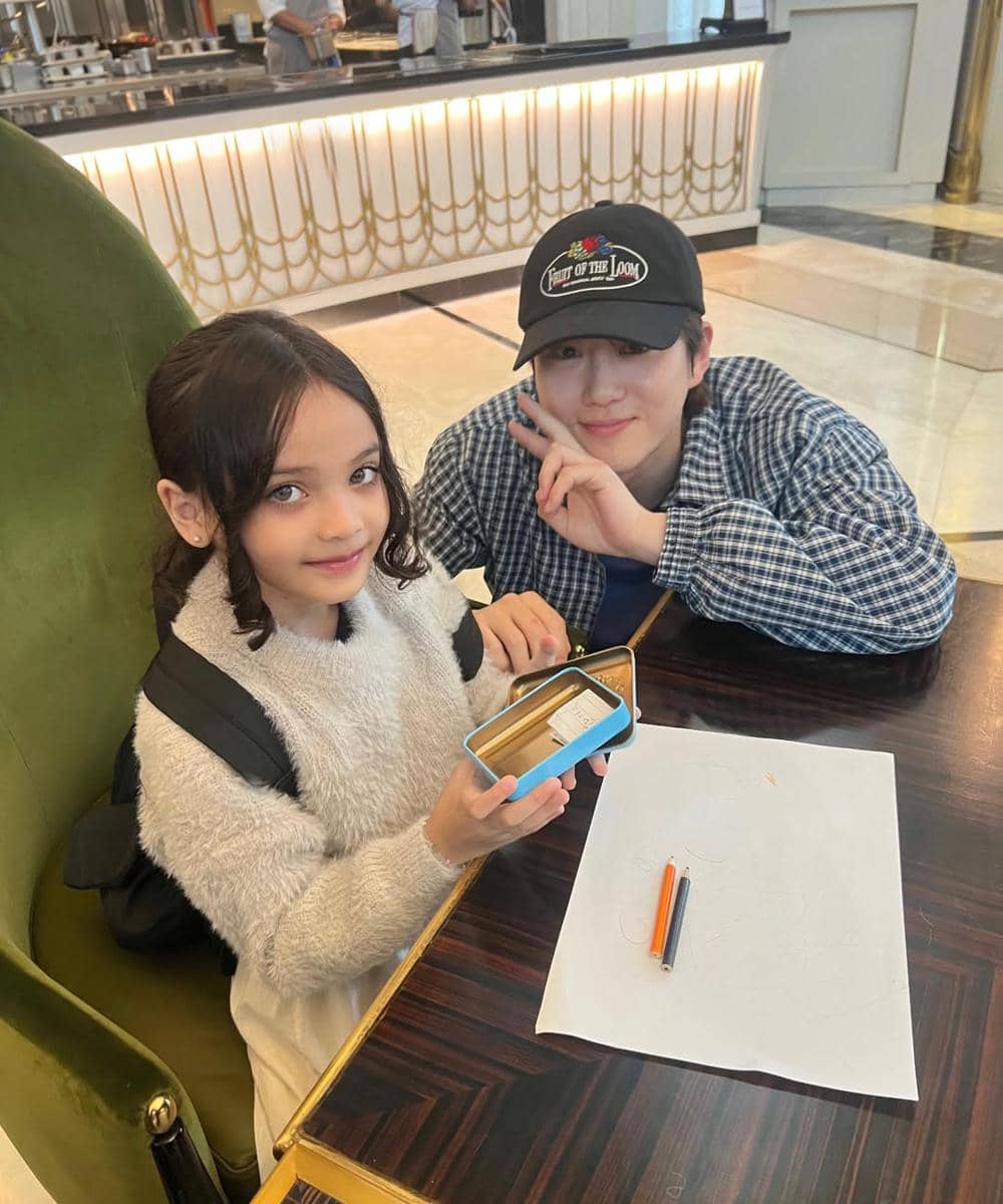 Bertemu Suho EXO karena berada di lokasi yang sama