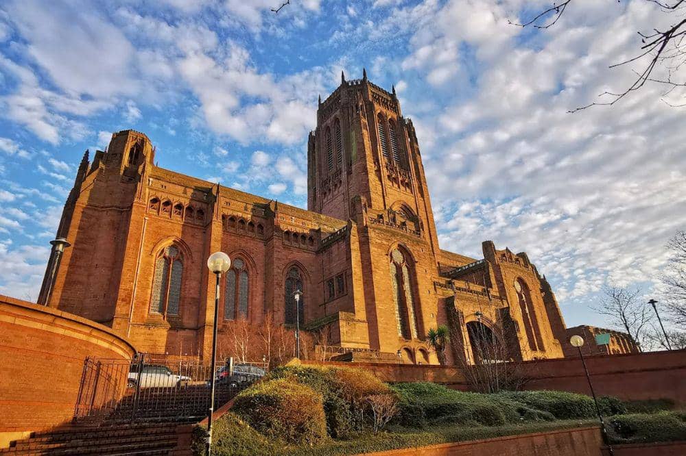Daftar Katedral Terbesar di Dunia 5.jpg