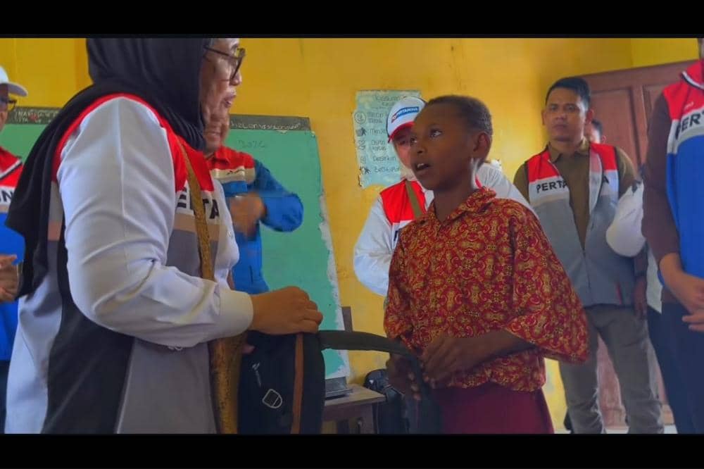 Nanik Sudaryanti Deyang saat menyambangi sekolah untuk membagikan MBG