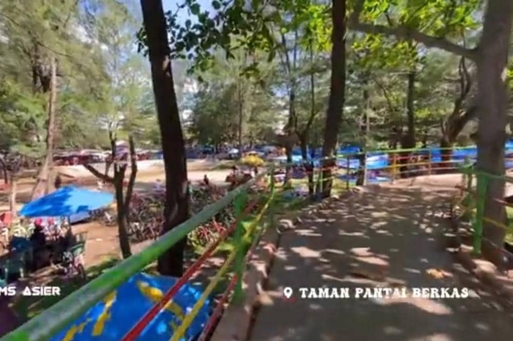 Pantai Berkas Park