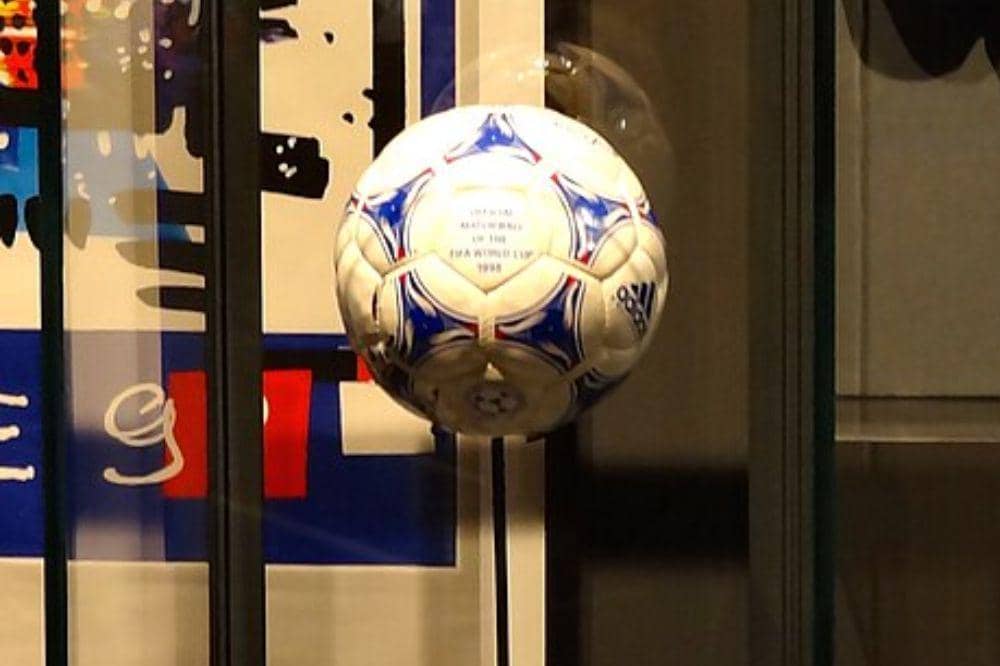 Daftar Bola Official Piala Dunia dari Masa ke Masa 17
