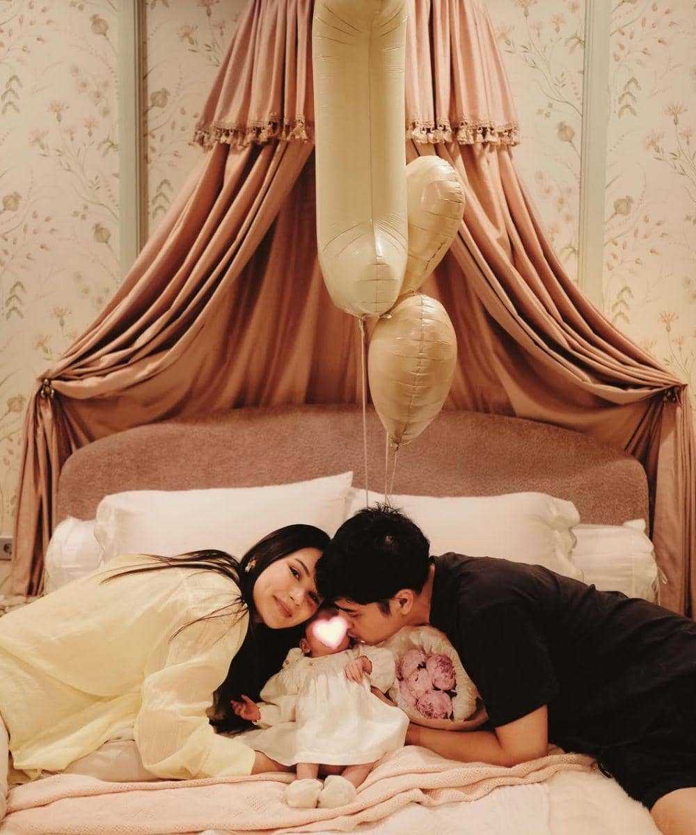 Al Ghazali dan Alyssa Daguise rayakan 1 bulan kelahiran Soleil