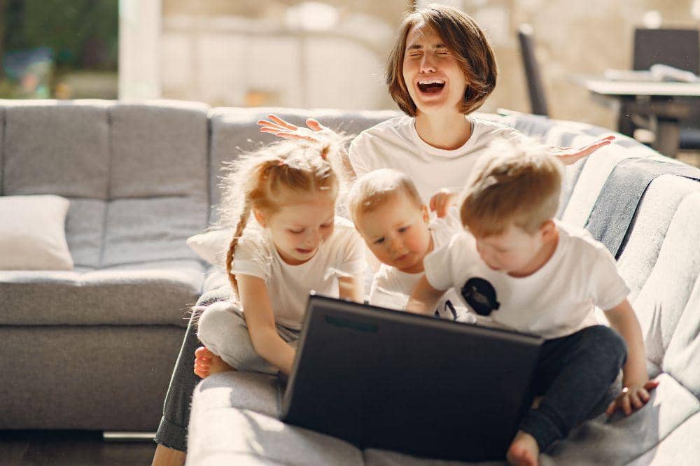 Mitos Gentle Parenting: Boleh membentak anak