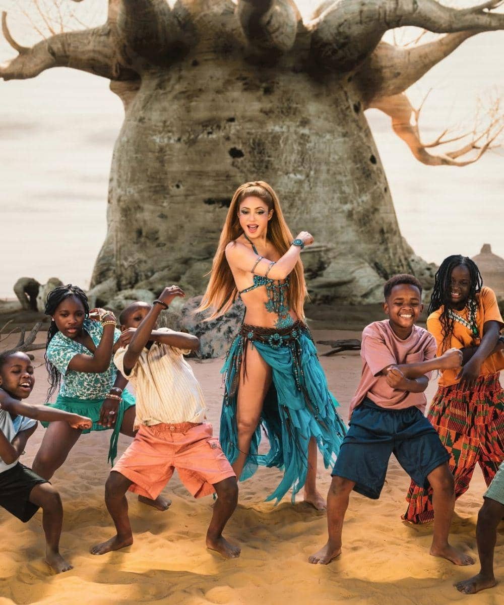 Potret Shakira Dulu & Sekarang di Video Klip Official Song Piala Dunia 5.jpg