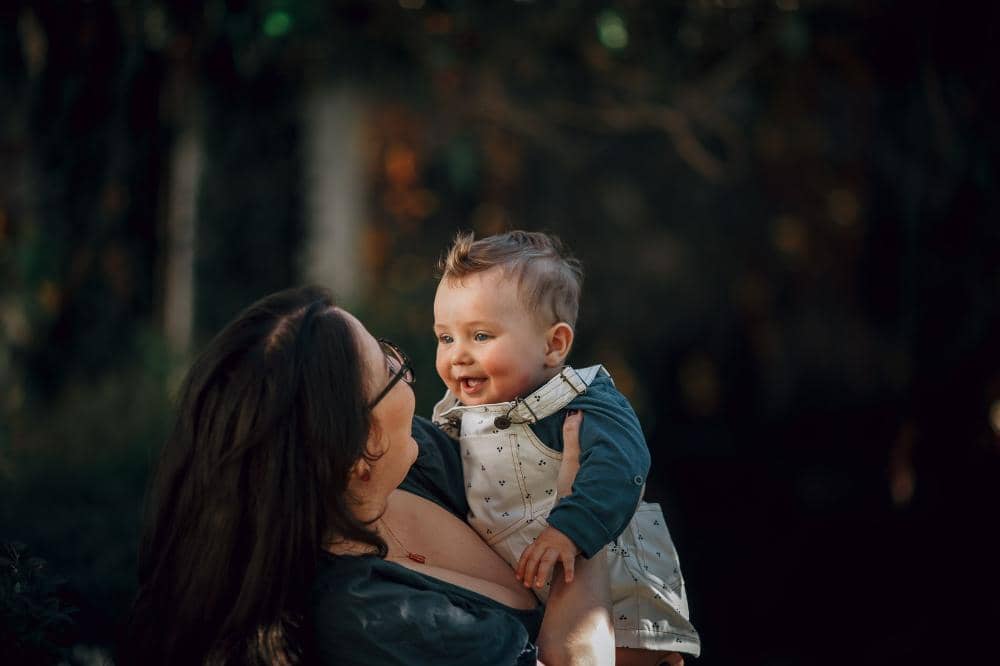 angat menyukai aroma alami tubuh mama atau papa