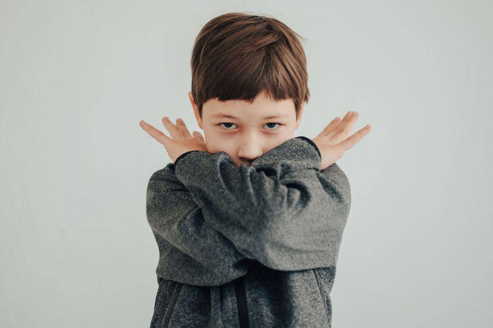 Dampak anak yang sering dibentak adalah enggan untuk mengungkapkan emosinya