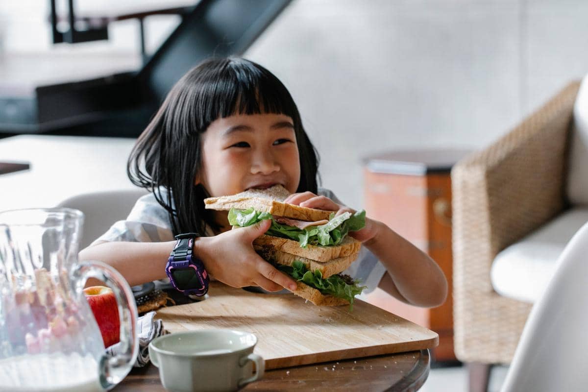 Almond mom berkaitan erat dengan budaya diet dan citra tubuh anak