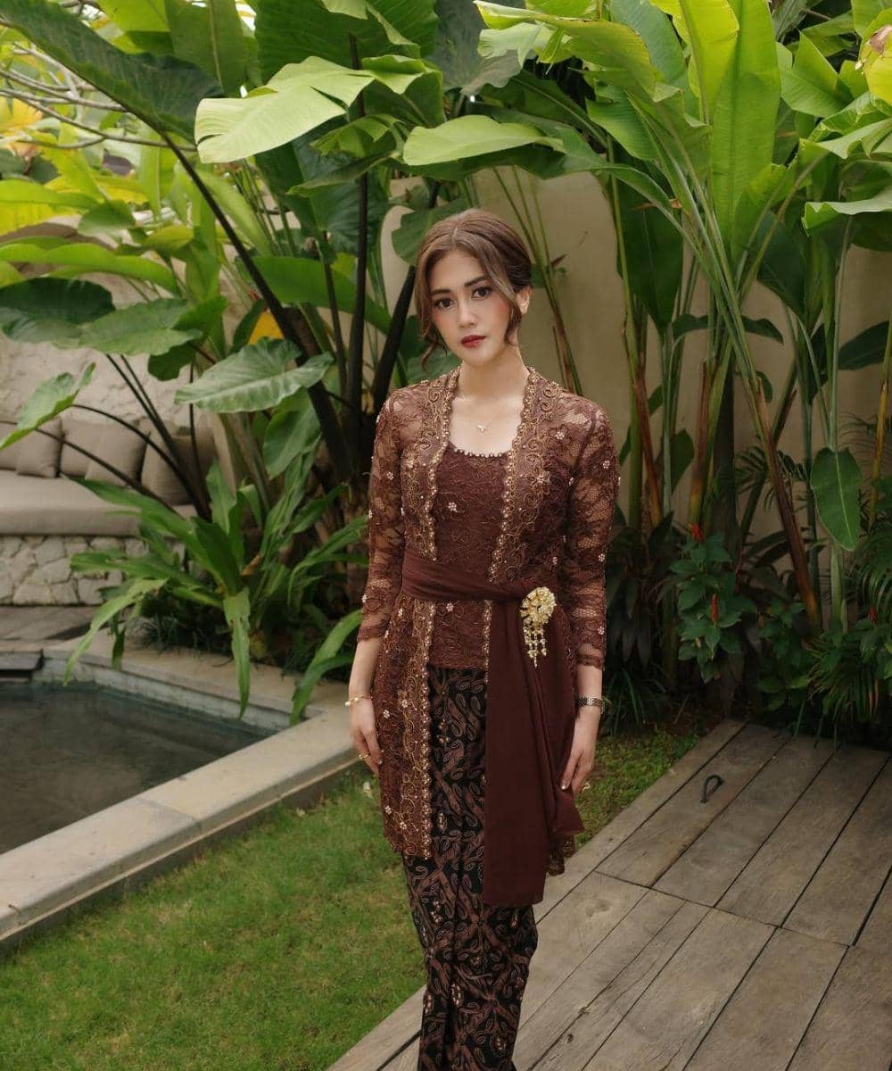 Ini Gaya Anggun para Tamu di Pernikahan Jennifer Coppen & Justin Hubner 1.jpg