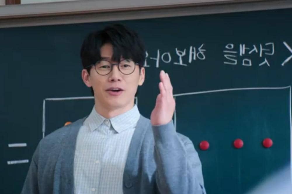 Netflix Teach You a Lesson Na Hwajin menjadi guru pengganti