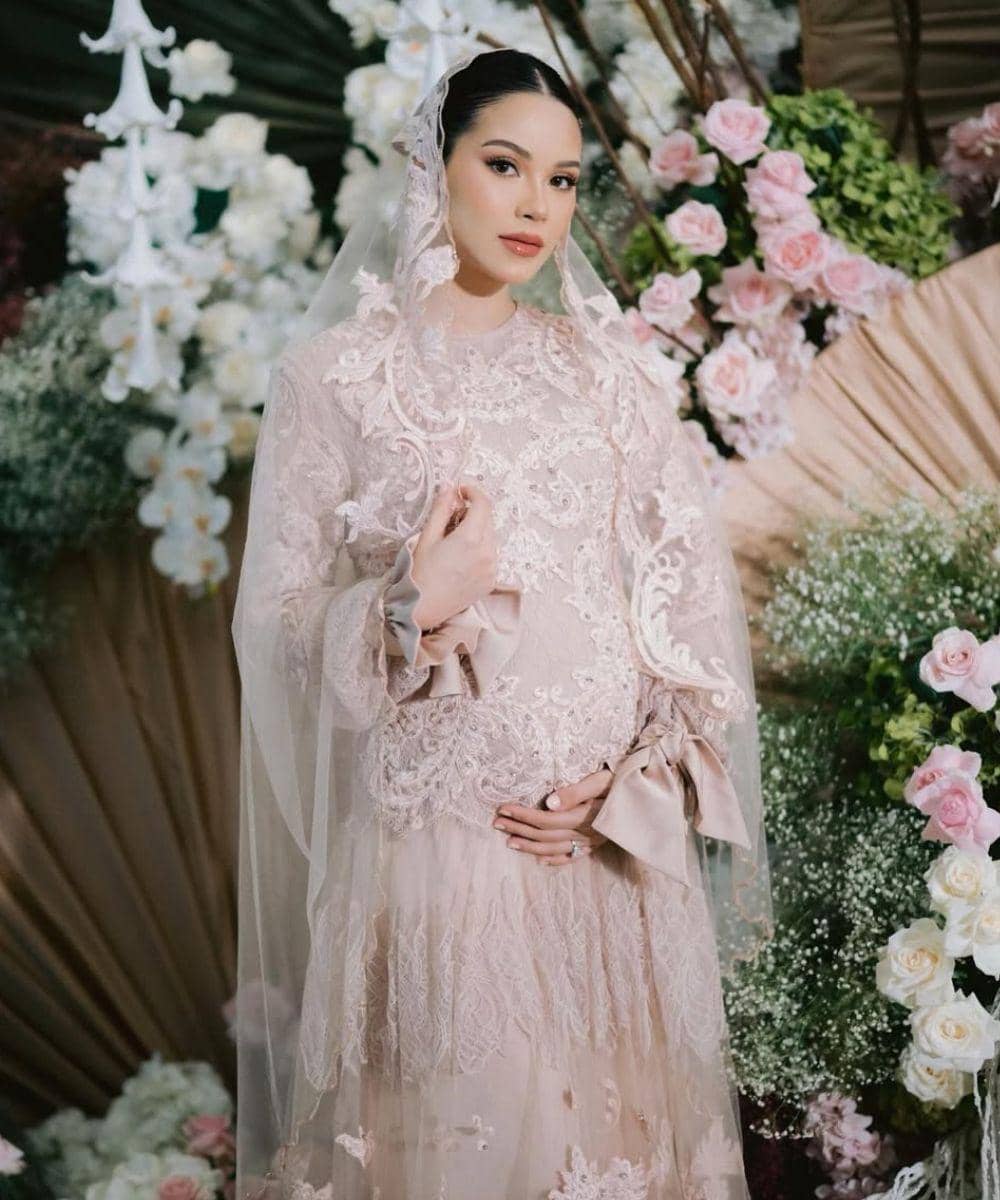 Foto Alyssa Daguise saat hamil yang bisa jadi inspirasi
