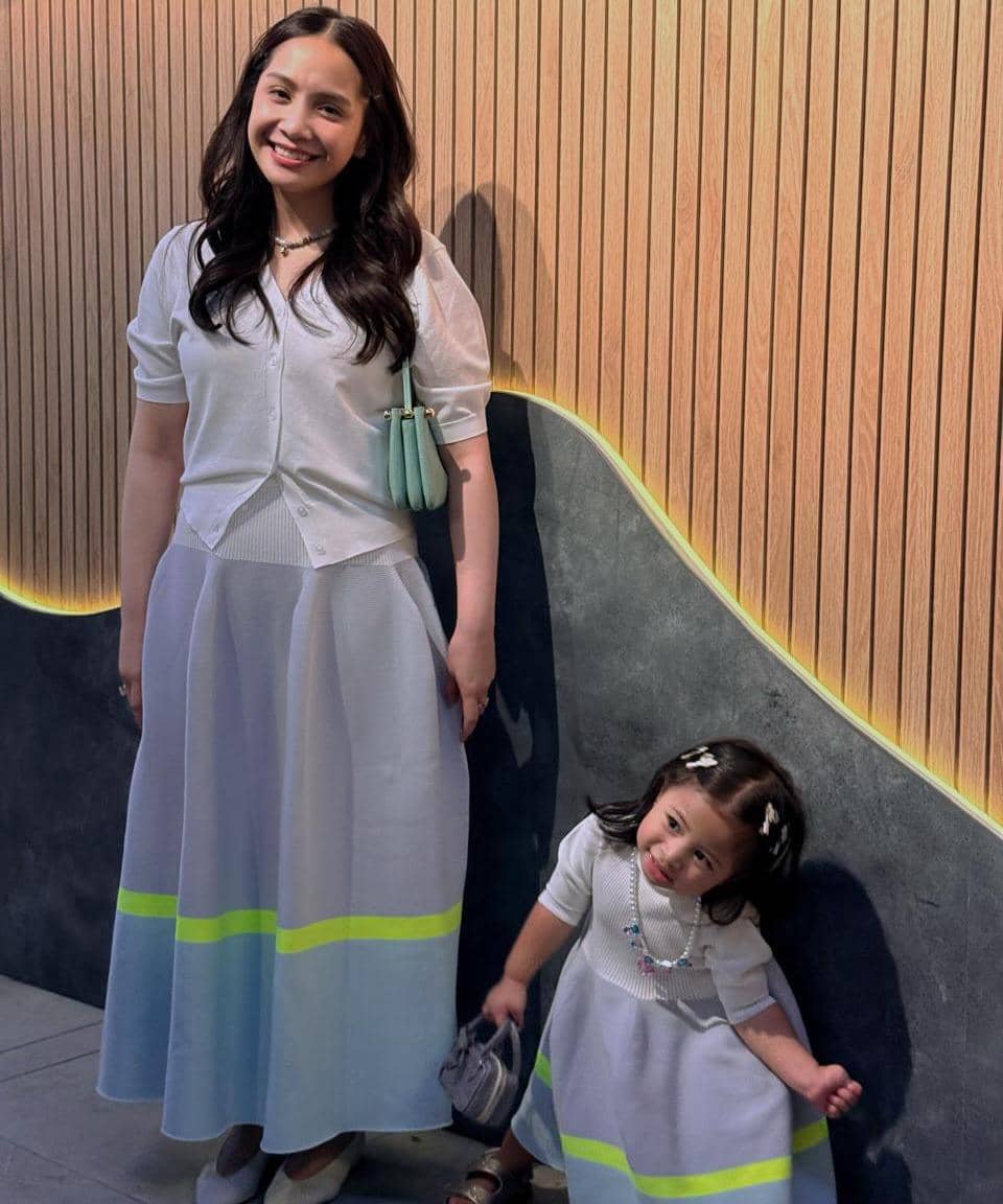 stylish dengan outfit senada bersama Mama Gigi