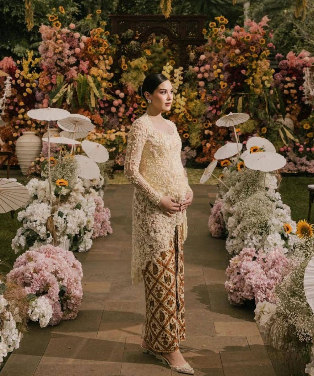 Foto Alyssa Daguise saat hamil yang bisa jadi inspirasi