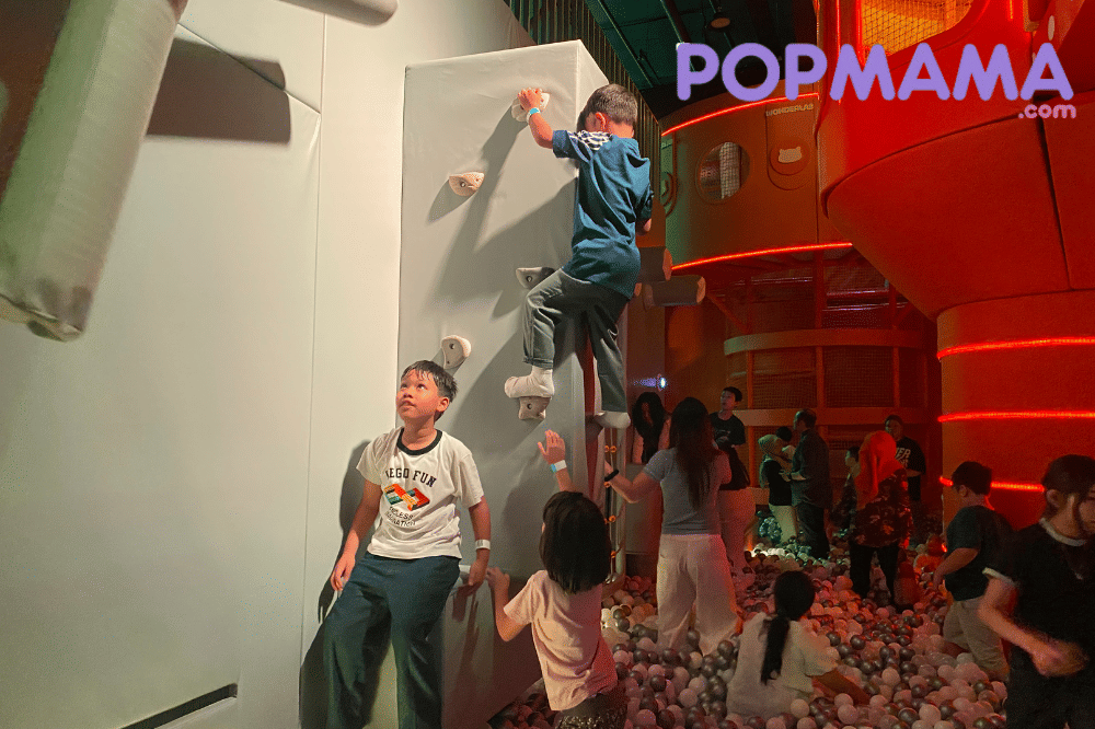 Permainan memanjat di wonderlab