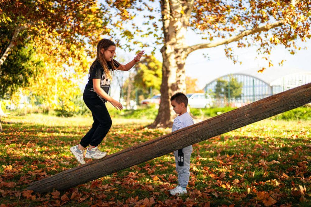 Parenting ala 90-an yang buat anak lebih aktif, memberi kebebasan dalam batas wajar