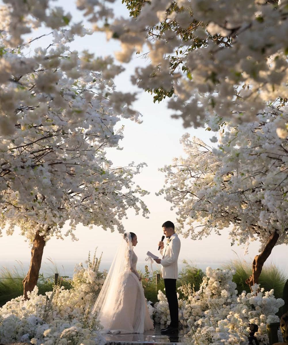 Detail Dekorasi Pernikahan Jennifer Coppen dan Justin Hubner